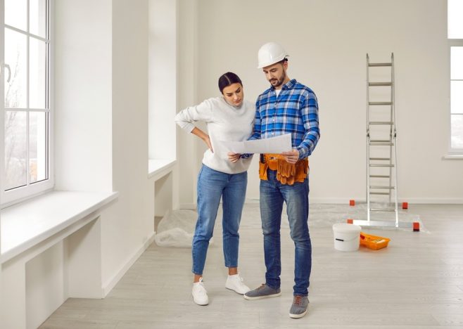 Finishing,Painting,Decorating,Work,Foreman,Builder,Supervisor,In,Hardhat,Showing